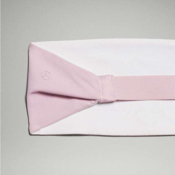 💕🆕Lululemon Women’s Nulu Wide *Reversible Headband Pink Peony/ White Opal💕NWT💕 - Picture 4 of 9